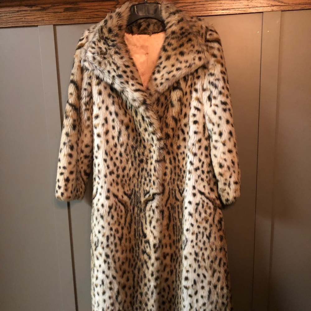 St. Moritz Vintage 60s FAUX FUR LEOPARD COAT